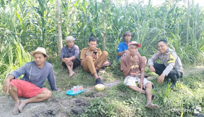 Bhabinkamtibmas Desa Suradadi Laksanakan Silaturahmi dan Sambang kepada Tokoh Masyarakat serta Kelompok Tani Obes