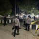Patroli KRYD dan Blue Light Malam Minggu, Polres Bima Kota Bersama Brimob Fokus Amankan Aktivitas Masyarakat di Lapangan Serasuba