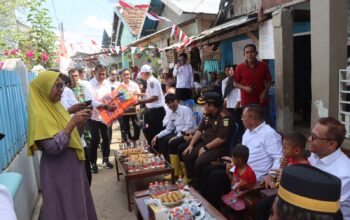 Kapolres Bima Kota Hadiri Bakti Sosial Penyerahan Bantuan bagi Keluarga Korban Tenggelamnya Perahu di Teluk Bima