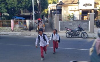 Rawan Pagi di Lokasi Rawan Macet, Polri Berikan Pelayanan Prima kepada Masyarakat