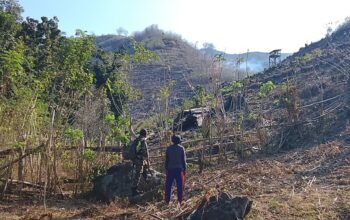 Babinsa Sekotong Edukasi Petani Cegah Lahan Terbakar