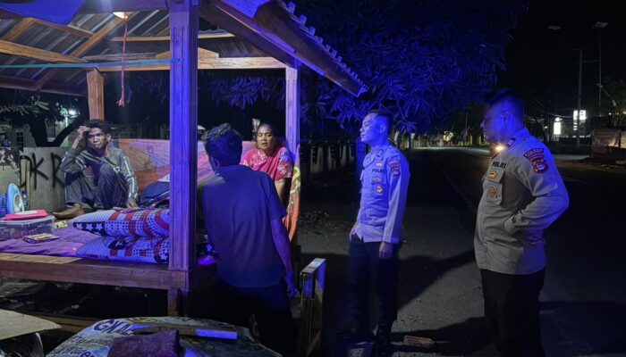 Polsek Labuhan Badas Intensifkan Patroli Blue Light Malam Hari Guna Cegah Tindak Pidana 3C