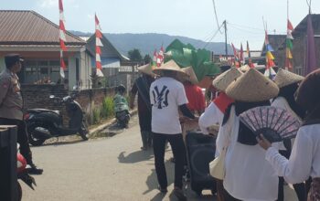 Memeriahkan HUT RI Ke – 81 Polsek Seteluk Aktif Mengamankan Pawai Karnaval dan Budaya