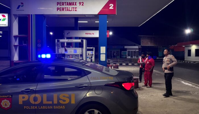 Cegah Tindak Pidana 3C, Polsek Labuhan Badas Intensifkan Patroli Blue Light di Taman Samota hingga SPBU