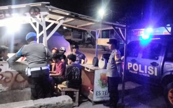 Polsek Asakota Gelar Patroli Strong Point, Tekan Potensi Gangguan Kamtibmas