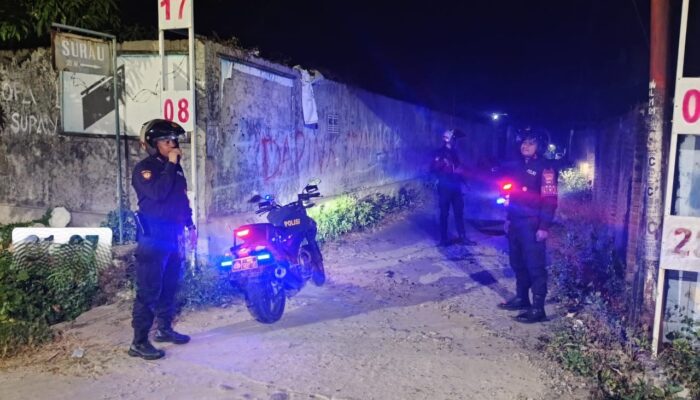 Cegah Gangguan Kamtibmas, Sat Samapta Polres Sumbawa Gelar Patroli Blue Light Dini Hari di Pemukiman Warga