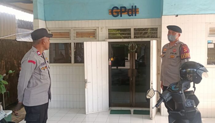 Polsek Praya Amankan Ibadah Minggu di Gereja GPdI Kampung Sobirin