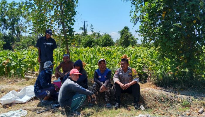 Bhabinkamtibmas Desa Surabaya Imbau Warga Waspadai Kebakaran Lahan Akibat Cuaca Extrem