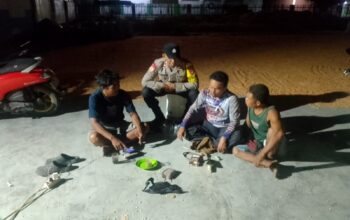Bhabinkamtibmas Desa Apitaik Sambangi Warga, Sampaikan Himbauan Kamtibmas