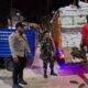 Bhabinkamtibmas Polsek Bolo Monitoring Penyaluran Bantuan Beras Bagi Warga Binaan di Desa Leu