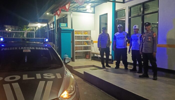 Cegah Tindak Pidana 3C dan Objek Vital, Piket Jaga Polsek Labuhan Badas Gelar Patroli Blue Light