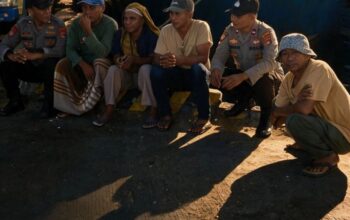 Polsek Kawasan Pelabuhan Laut Bima Gelar Patroli Cipkon, Ciptakan Kamtibmas Kondusif di Kawasan Pelabuhan