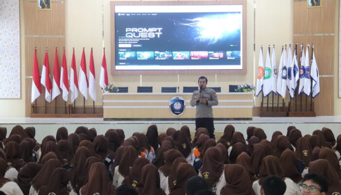 Tingkatkan Literasi Digital, SMKN 2 Tuban Edukasi Pelajar Terkait Peluang dan Risiko Teknologi AI