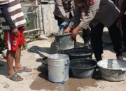 POLRES SUMBAWA BARAT SALURKAN BANTUAN AIR BERSIH BAGI MASYARAKAT DUSUN PINAMIN DESA POTO TANO