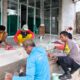 Bhabinkamtibmas Polsek Wawo Sambangi Warga Dan Ikut Gotong Royong Di Masjid Baitul Makmur