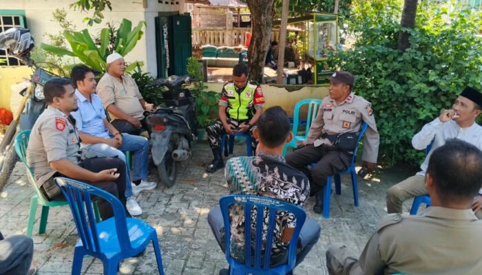 Kasubsektor Daru dan Bhabinkamtibmas Desa Sanolo Sambangi Warga Binaan Imbau Jaga Kamtibmas