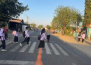 Hadir Berikan Rasa Aman di Pagi Hari, Polsek Utan Laksanakan Strong Point di Depan SMPN 1 Utan