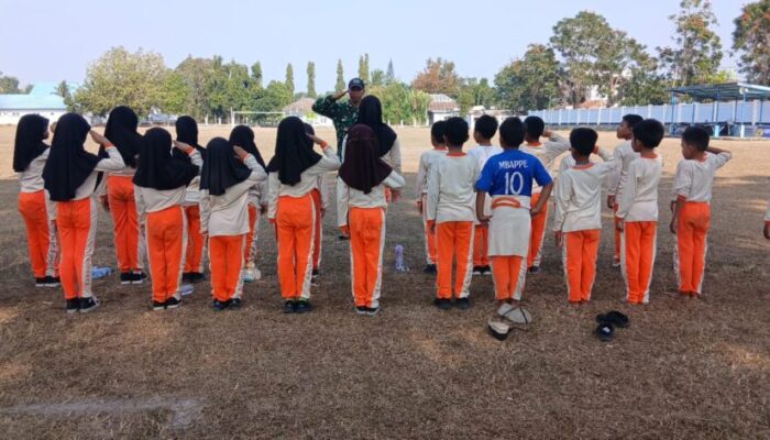 PBB Ceria, Babinsa Rembige Bentuk Karakter Siswa Sejak Dini