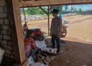Kawal Program Asta Cita, Polsek Tambakboyo Hadir Dampingi Petani Jemur Hasil Panen Jagung