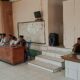 Bhabinkamtibmas Polsek Donggo Monitoring Verifikasi dan Validasi Kelengkapan Administrasi Bakal Calon Kepala Desa