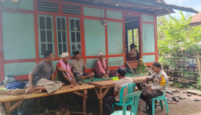 Bhabinkamtibmas Banggo Ajak Petani Perhatikan Cuaca dan Manfaatkan Pekarangan Dukung Ketahanan Pangan