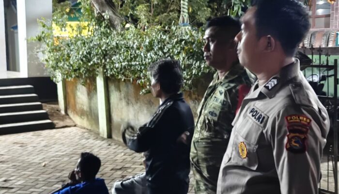 Sinergi Bhabinkamtibmas dan Babinsa Kawal Sosialisasi E-Voting Pilkades 2026 di Desa Seminar Salit