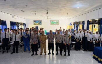 Sosialisasi Penerimaan Siswa Baru SMA Kemala Taruna Bhayangkara, Wakapolres dan Kabag SDM Polres Sumbawa Sambangi SMPN 1 Sumbawa Besar