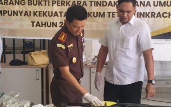 Polres Bima Kota Hadiri Pemusnahan Barang Bukti Perkara Tindak Pidana Umum yang Telah Inkracht