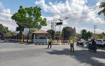 Polisi Amankan Aksi Unjuk Rasa EK-LMND di Dompu, Arus Lalu Lintas Tetap Lancar
