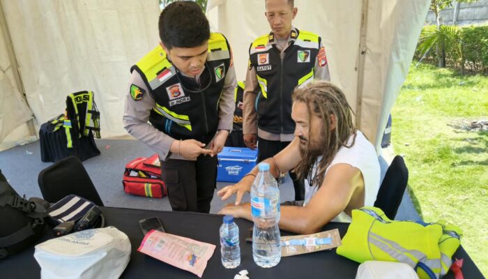 Tim Dokkes Ops Mandalika Rinjani 2026 Tangani WNA Australia Korban Laka Lantas di Kawasan Sirkuit Mandalika