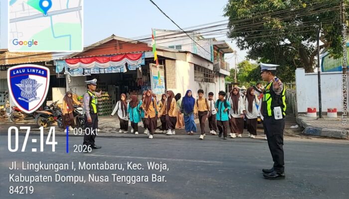 Sat Lantas Polres Dompu Gelar Strong Point Pagi, Wujudkan Kelancaran Lalu Lintas dan Keselamatan Pengguna Jalan