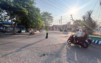 Sat Lantas Polres Dompu Gelar Strong Point Pagi, Wujudkan Kelancaran dan Keamanan Lalu Lintas