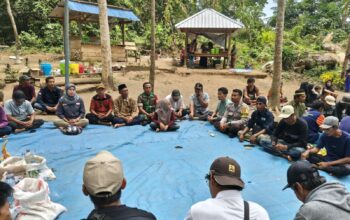 Selamat Turun Benih di Dam Kadindi, Kapolsek Pekat Apresiasi Tradisi Syukur Petani Jelang Musim Tanam
