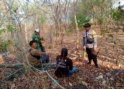 Jaga Kelestarian Alam, Bhabinkamtibmas Desa Labuhan Aji Dampingi Kelompok Kakatua Ranger Patroli di Taman Nasional Pulau Moyo