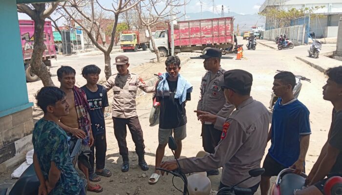 Jumat Curhat, Polsek Kawasan Pelabuhan Laut Bima Buka Ruang Aspirasi Masyarakat