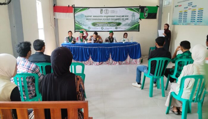 Kapolsek Dompu Hadiri RAK ke-XIV dan MUSKOH ke-XIII HMI Komisariat STKIP Yapis Dompu