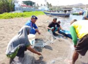 SAT POLAIRUD POLRES DOMPU LAKSANAKAN PATROLI DIALOGIS DAN POLISI PENOLONG, DORONG KETAHANAN PANGAN MASYARAKAT PESISIR