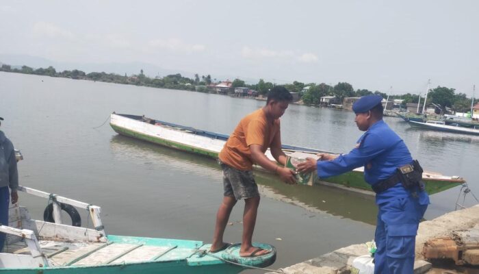 Pastikan Jalur Laut dan Imbau Warga Pesisir Satpolair Polres Bima Kabupaten Hadir Melalui Patroli Perairan