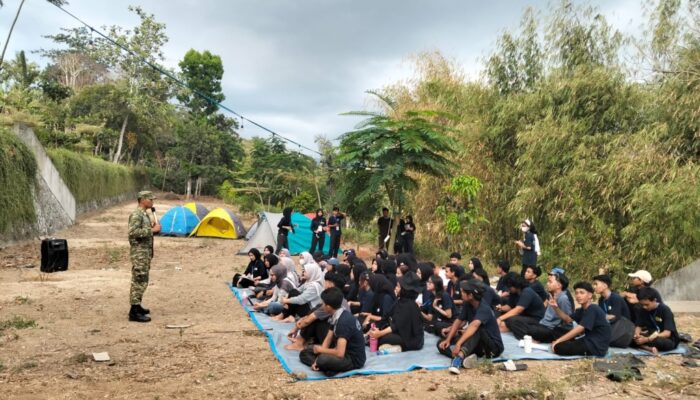 Babinsa Langko Tanamkan Wawasan Kebangsaan kepada Ratusan Mahasiswa Unram