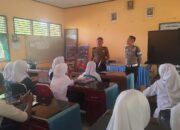 Laksanakan Program “Polisi Peduli Pendidikan”. di SMPN 1 Bolo Polsek Bolo Kenalkan SMA Kemala Bhayangkara dan Pencegahan Bullying serta Narkoba