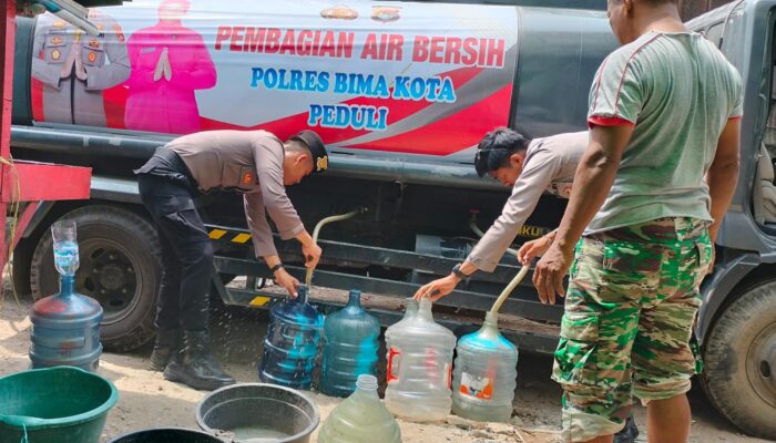 Lagi, Polres Bima Kota Salurkan Air Bersih, Wujud Nyata Kepedulian Polri kepada Masyarakat