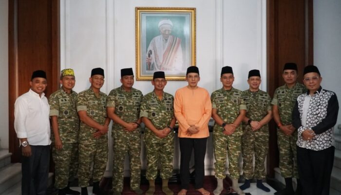 Sinergi TNI dan Ulama, Pangdam Sambangi Kediaman TGB